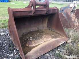 Excavator Mud Bucket, 2,000mm - picture0' - Click to enlarge