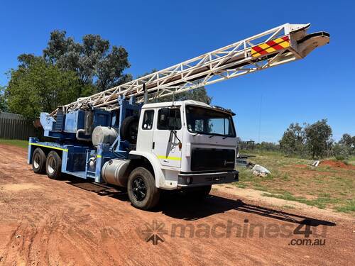 1993 AC-CO Truck w Cal-weld/ EDS foundation drill