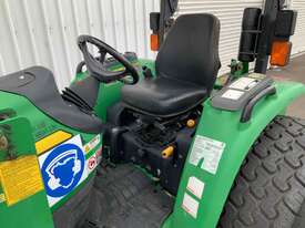 John Deere 4720 Tractor - picture1' - Click to enlarge