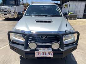 Toyota KUN26R Hilux - picture0' - Click to enlarge