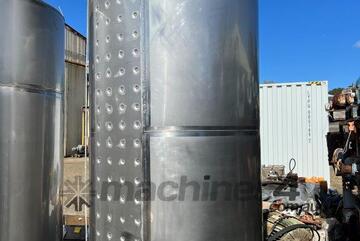 Stainless Steel wine tank approx 2300 litre floating lid