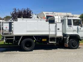 Truck Fire Truck Hino 4x4 1990 2000L 23215km SN1458 - picture0' - Click to enlarge