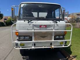 Truck Fire Truck Hino 4x4 1990 2000L 23215km SN1458 - picture1' - Click to enlarge