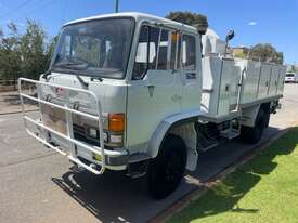 Truck Fire Truck Hino 4x4 1990 2000L 23215km SN1458 - picture2' - Click to enlarge