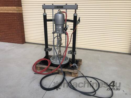 Bulldog High Pressure Air Powered Pump - Graco Model 208-356 