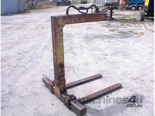 Crane pallet fork attachment