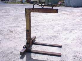 Crane pallet fork attachment - picture0' - Click to enlarge