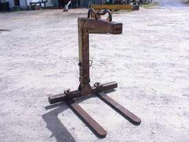 Crane pallet fork attachment - picture1' - Click to enlarge