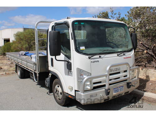 ISUZU SINGLE CAB TRAY BACK TRUCK