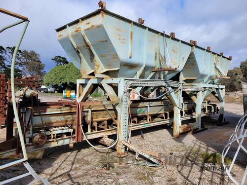 2 x Aggregate Bin Hopper, Weighing Conveyor Belt, Air operated clam shell gates