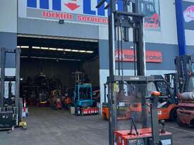 Raymond Walkie Reach Stacker with Side shift for sale  - picture0' - Click to enlarge