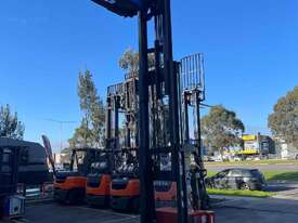 Raymond Walkie Reach Stacker with Side shift for sale  - picture0' - Click to enlarge