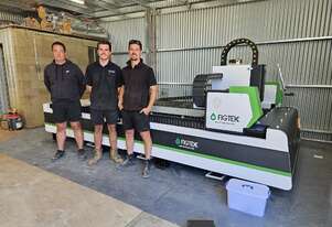 1530 FIBER METAL CUTTING MACHINE 3000W