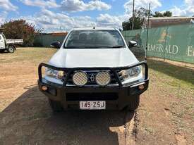 2017 TOYOTA HILUX SR UTE - picture0' - Click to enlarge