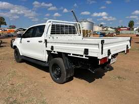 2017 TOYOTA HILUX SR UTE - picture2' - Click to enlarge