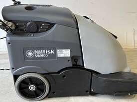 Nilfisk SW900 sweeper  - picture2' - Click to enlarge