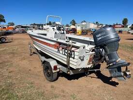 4.4M CENTRE CONSOLE SAVAGE BOAT - picture2' - Click to enlarge