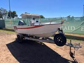 4.4M CENTRE CONSOLE SAVAGE BOAT - picture13' - Click to enlarge