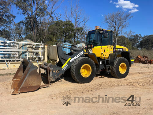 caption Komatsu WA250PZ-6 Loader/Tool Carrier Loader