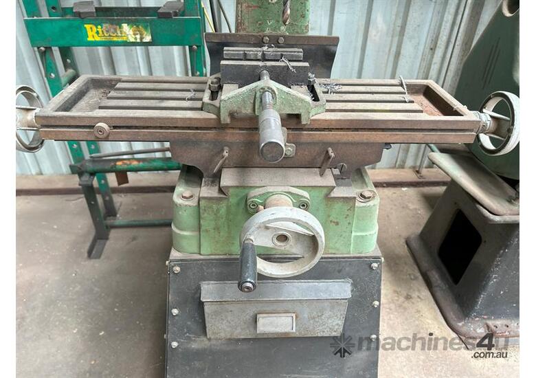 Used HAFCO RF30 MILLING & DRILLING MACHINE HAFCO RF30 MILLING DRILLING