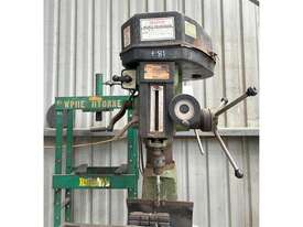 HAFCO RF30 MILLING & DRILLING MACHINE  - picture1' - Click to enlarge