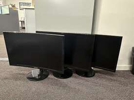 3x Samsung Monitors - picture0' - Click to enlarge