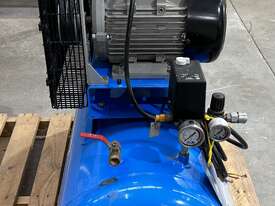 IRON AIR Compressor, in excellent condition - picture0' - Click to enlarge