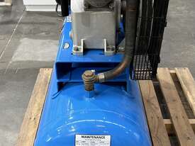 IRON AIR Compressor, in excellent condition - picture2' - Click to enlarge