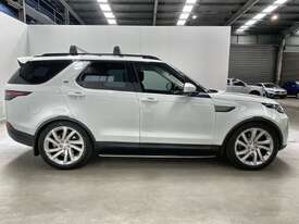 2017 Land Rover Discovery 7 Seats SE Diesel - picture2' - Click to enlarge