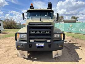 2000 MACK CH SERIES TRUCK - picture0' - Click to enlarge