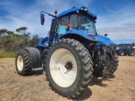 2018 New Holland T8.320 Tractor - picture2' - Click to enlarge