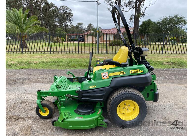 John deere 2025 925 lawn mower