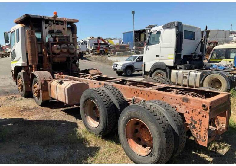 caption Fuso FS500 8x4 Cab Chassis