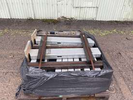 Pallet full of metal beams - picture1' - Click to enlarge