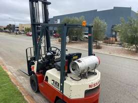 Forklift Nissan PJ01A18U 1.8 Tonne 4004 hours Side Shift Gas - picture1' - Click to enlarge