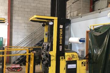 Hyster Battery Electric Order Picker