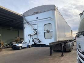 2018 Boomer Tri Axle Tipping Trailer Combination - picture1' - Click to enlarge