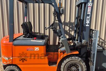 Heli   2.5T Electric Forklift