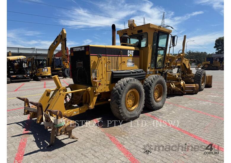 caption CAT 12H Motor Graders