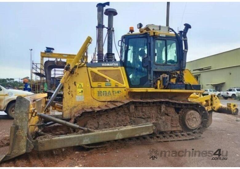 caption 2013 Komatsu D65EX-16 Crawler Dozer