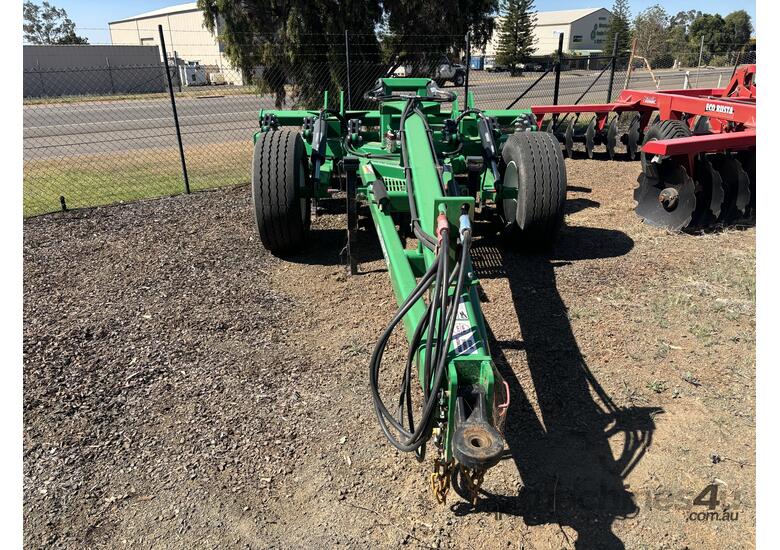 caption 2022 CNH Industrial Max Ripper 3235T