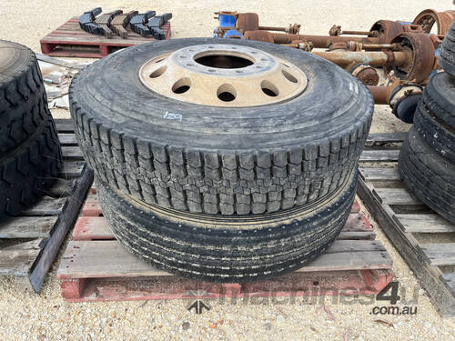 Qty of 2 x 11R22.5 Tyres on Rims