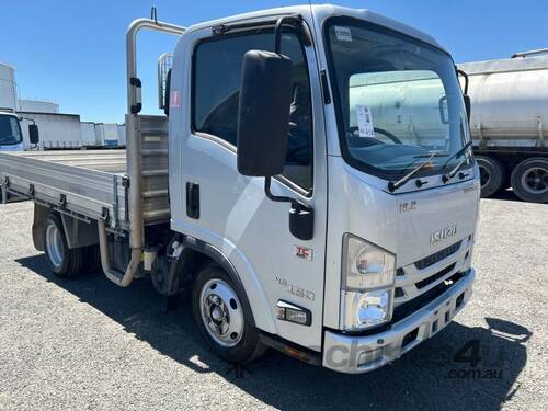 2016 Isuzu NLR 45-150 Table Top