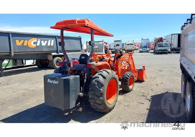 caption Kubota MX5200