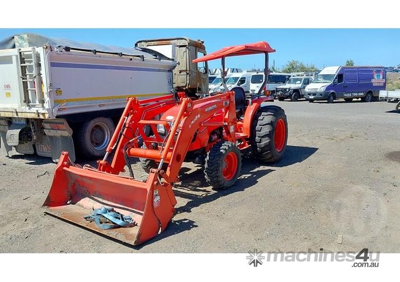 caption Kubota MX5200