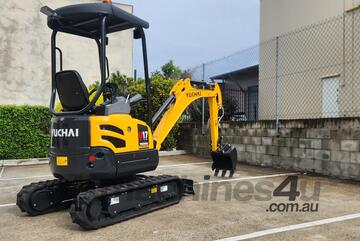U17 1.7ton Professional Quality Mini Excavator