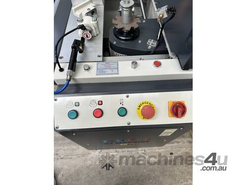 Automatic End Milling Machine