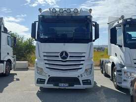 Mercedes-Benz Actros - picture0' - Click to enlarge