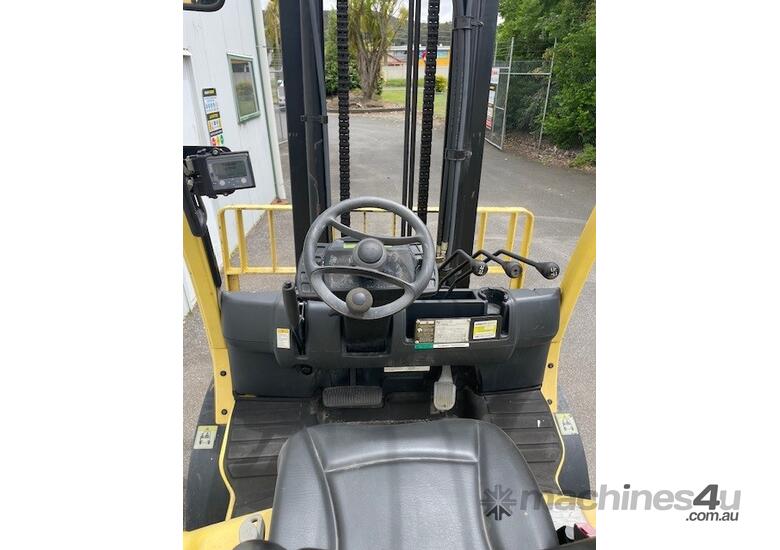 caption Used HYSTER H5.0FT 5,000kg LPG Counterbalance Forklift – 4,700mm Lift Height, Side Shift, 3,890 Hour