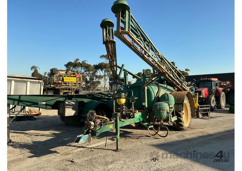 caption 2001 Goldacres Prairie Boom Spray
